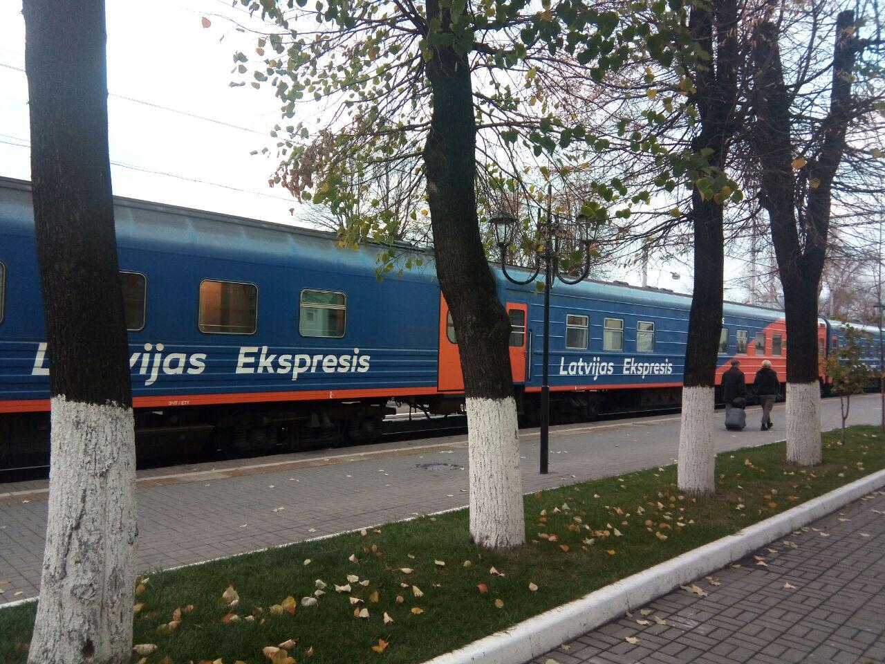 Moscow riga. Latvijas Ekspresis Рига Москва. Вагоны Москва Рига. Поезд Москва Рига. Вагоны поезд Latvijas Ekspresis.