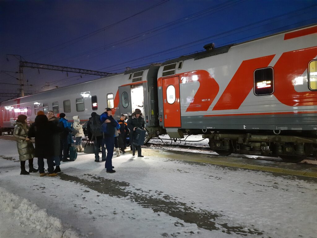 Легендарный поезд «Россия», который идет через всю страну: какой он сегодня