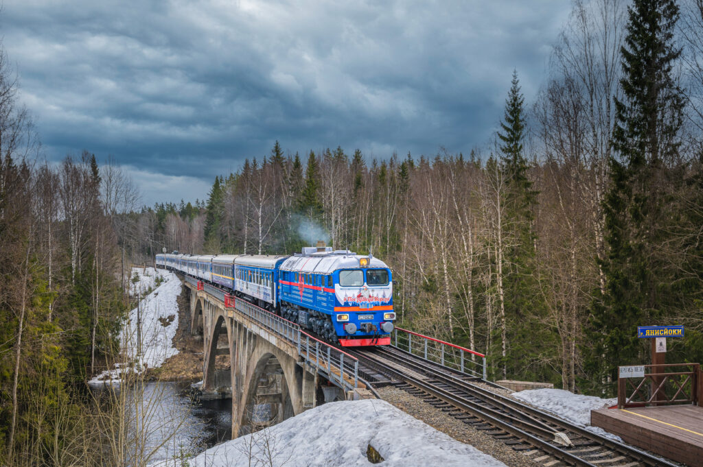 В Аммендорфах Деда Мороза на север: РЖД запускают туристические поезда в Мурманск и Карелию