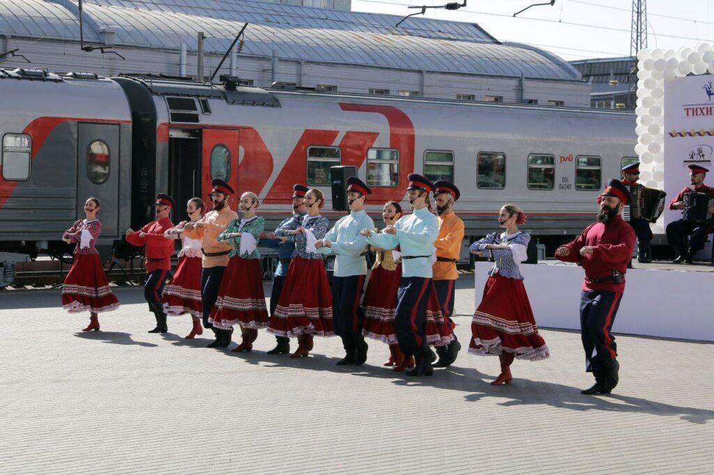 ФПК громко запустили новый поезд «Тихий Дон». От старого он отличается наличием наклеек