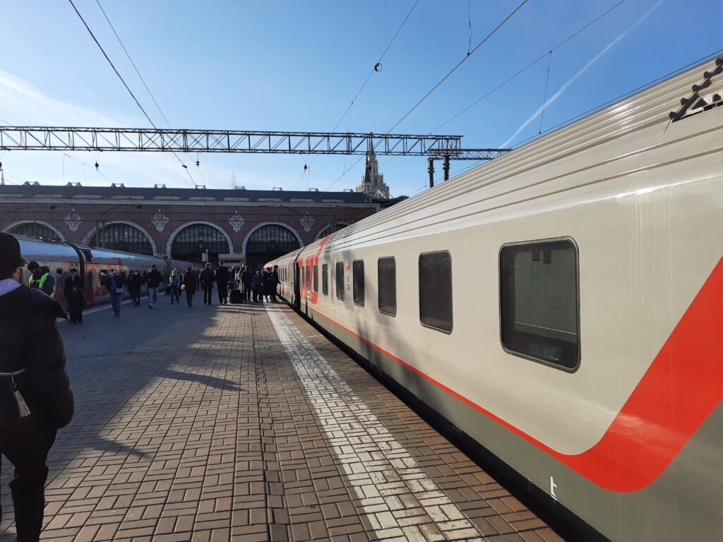 Самый быстрый поезд в Сочи №101/102: как премиум-поезд превратился в двухэтажку