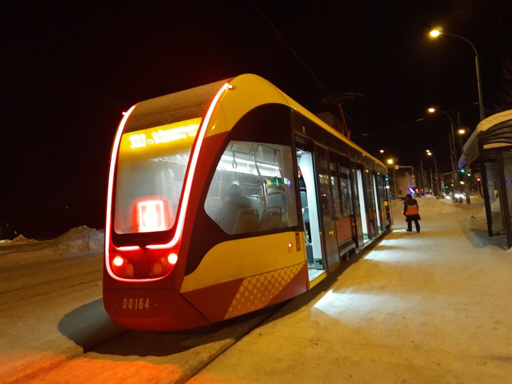 Екатеринбург – Верхняя Пышма:  частный трамвай, который медленно идет в никуда
