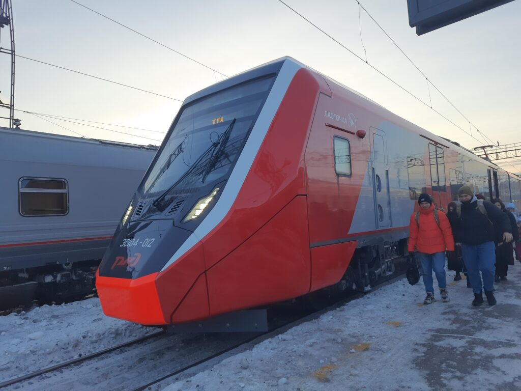 РЖД подписали контракт на выпуск поездов для ВСМ: что о них известно