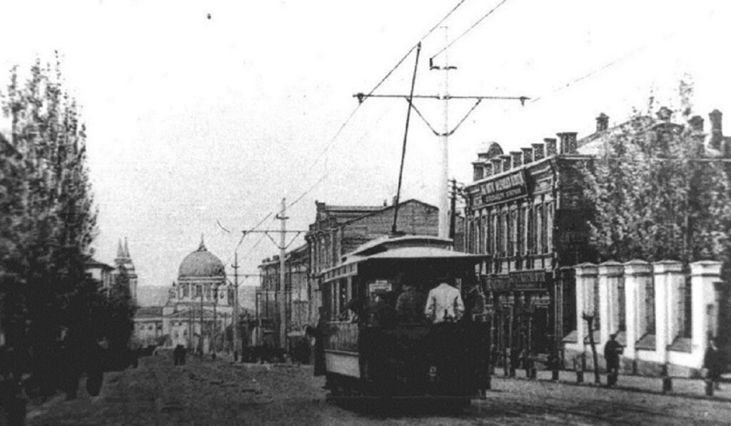 «Куренок» и «Тимоня» выходят на маршрут: в Курске перезапустили трамвайную систему